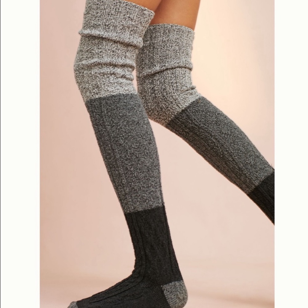 Luxury Cable‎ Knit Thigh Highs